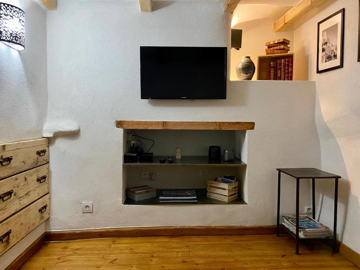 Charmant Studio Vieil Antibes Bagian luar foto