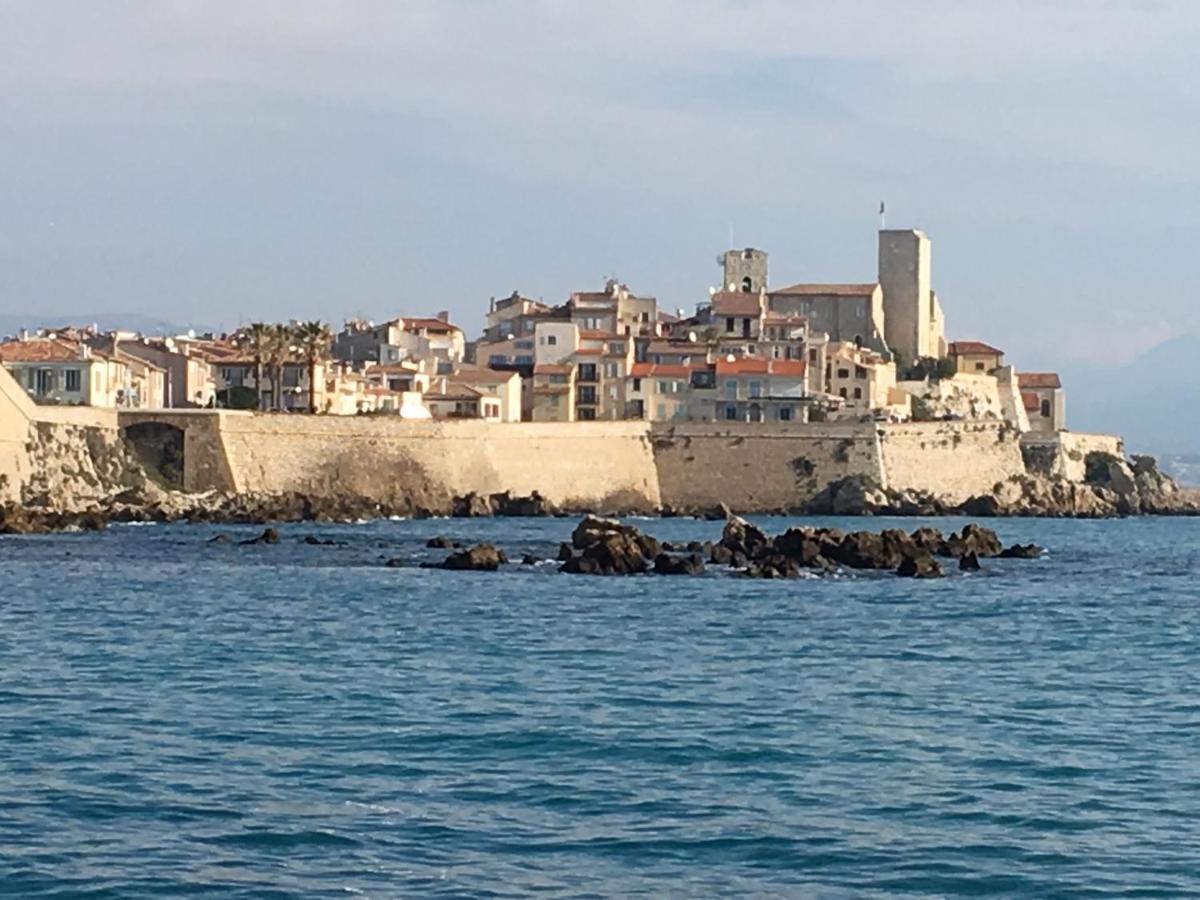 Charmant Studio Vieil Antibes Bagian luar foto